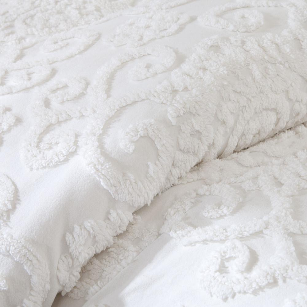 Plush White - Elegant Tufted 3- Dimensional Chenille Embroidery Comforter Set (3 Piece) Full/Queen
